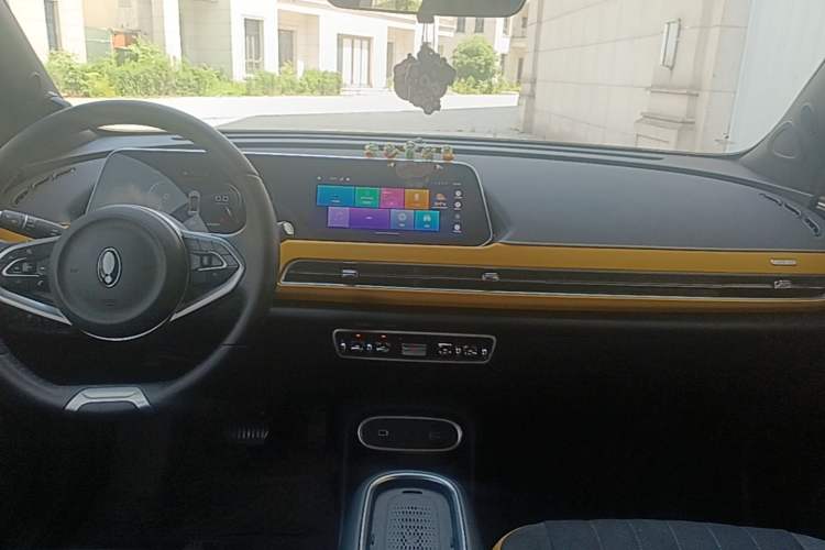 Used ORA Good Cat GT 2023 Mulan Edition 401km Prestige Version Audio And AC Panel