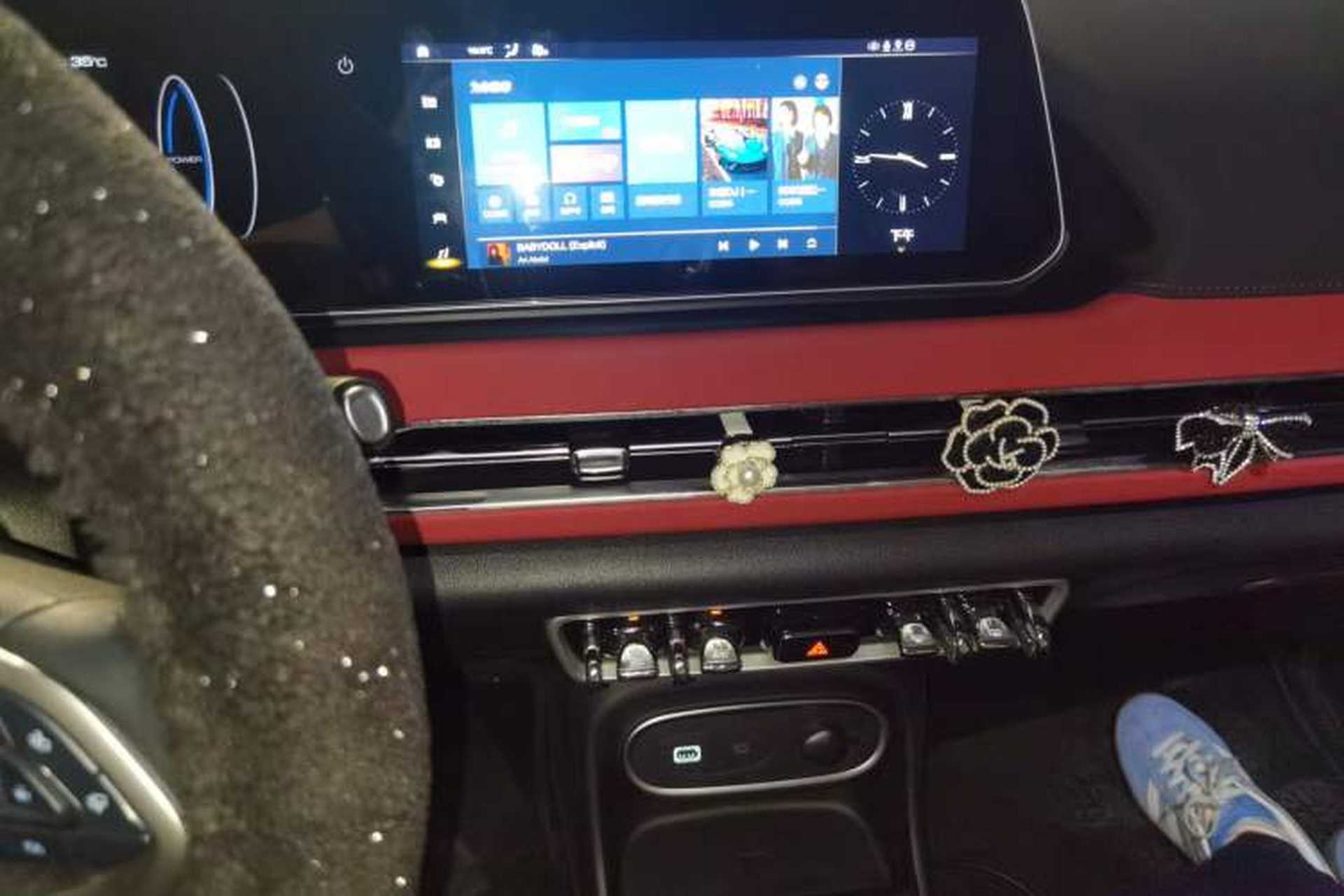 Used ORA Good Cat GT 2023 Mulan Edition 401km Luxury Version Audio And AC Panel