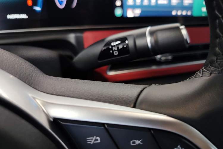 Used ORA Good Cat GT 2023 Mulan Edition 401km Luxury Version Gear Lever