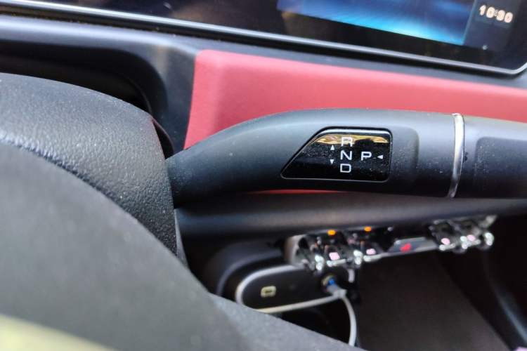 Used ORA Good Cat GT 2023 Mulan Edition 401km Luxury Version Gear Lever