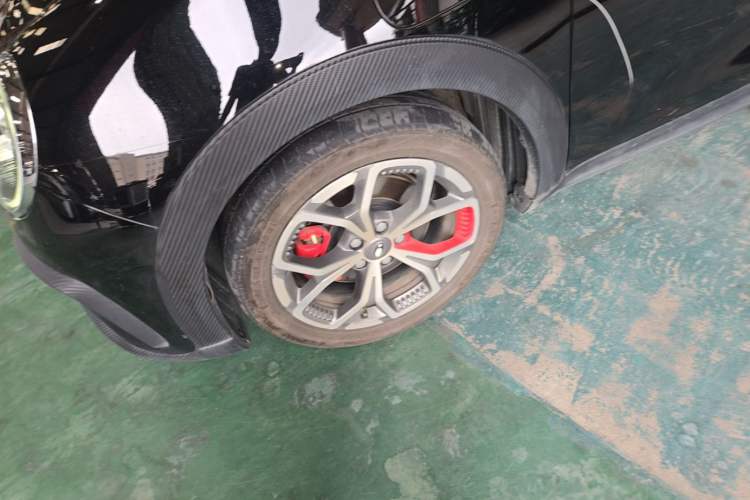 Used ORA Good Cat GT 2023 Mulan Edition 401km Luxury Version Left Front Wheel Hub