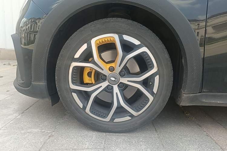 Used ORA Good Cat GT 2023 Mulan Edition 401km Prestige Version Left Front Wheel Hub