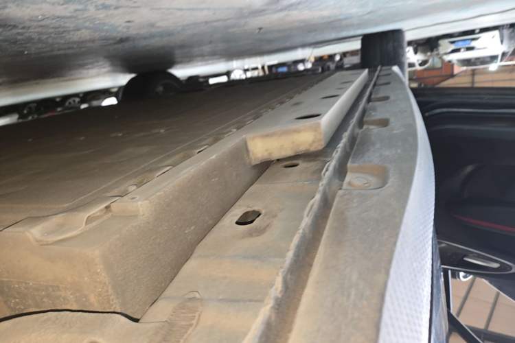 Used ORA Good Cat GT 2023 Mulan Edition 401km Luxury Version Left Side Sill