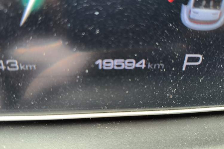 Used ORA Good Cat GT 2023 Mulan Edition 401km Luxury Version Odometer Close Up