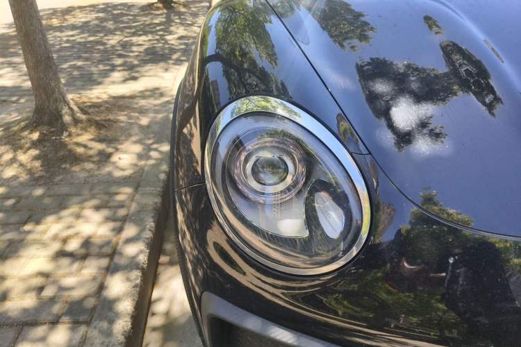 Used ORA Good Cat GT 2023 Mulan Edition 401km Prestige Version Right Front Headlight