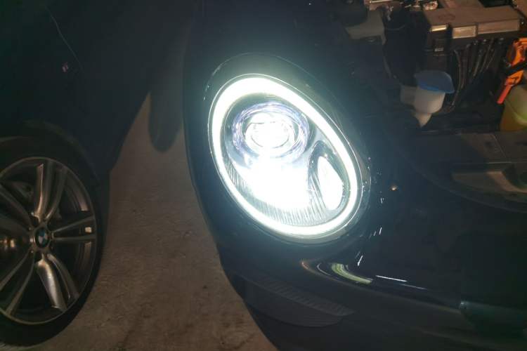 Used ORA Good Cat GT 2023 Mulan Edition 401km Luxury Version Right Front Headlight