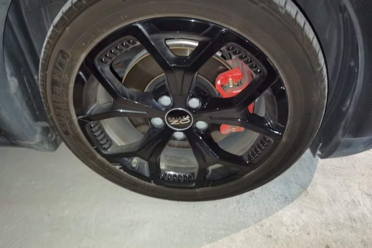 Used ORA Good Cat GT 2023 Mulan Edition 401km Luxury Version Right Front Wheel Hub