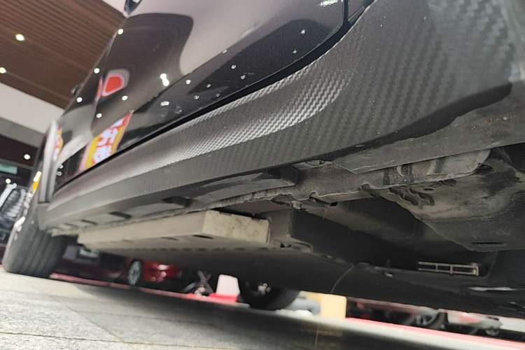 Used ORA Good Cat GT 2023 Mulan Edition 401km Prestige Version Right Side Sill
