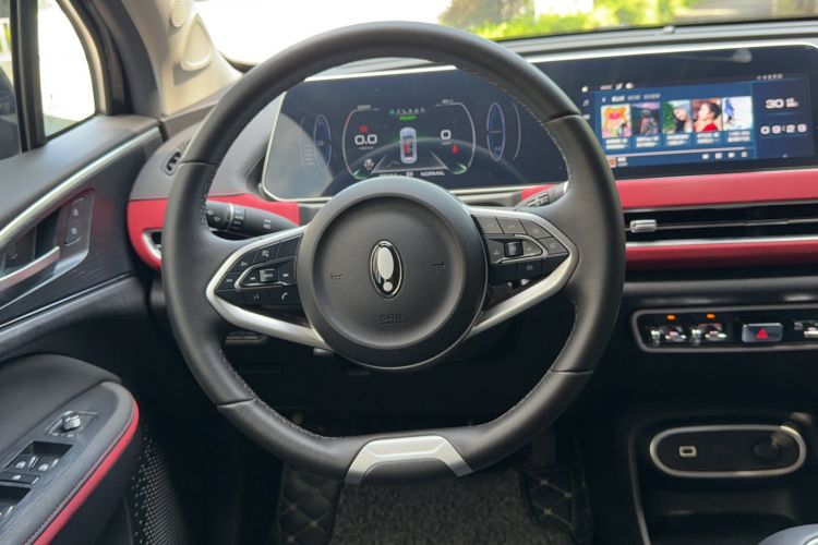 Used ORA Good Cat GT 2023 Mulan Edition 401km Luxury Version Steering Wheel