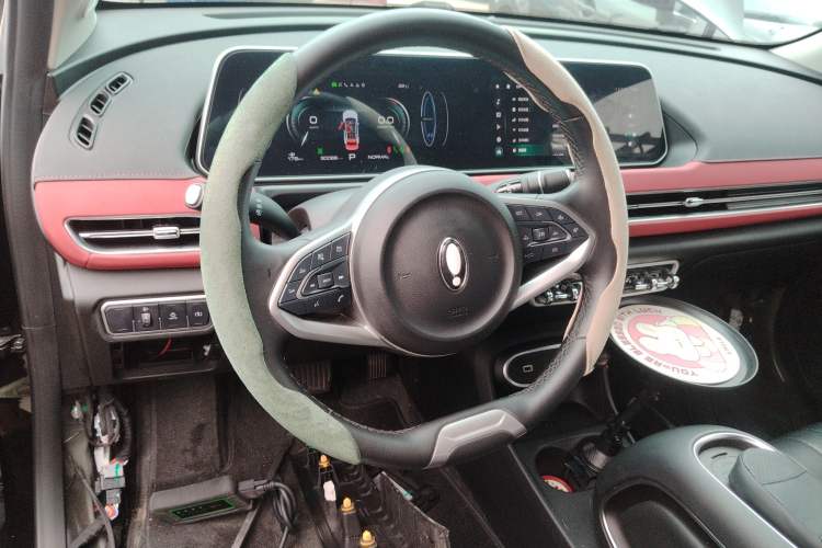 Used ORA Good Cat GT 2023 Mulan Edition 401km Luxury Version Steering Wheel