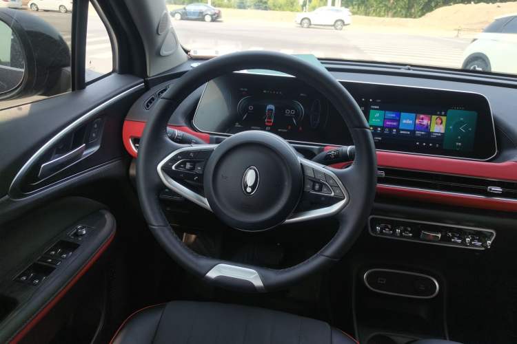 Used ORA Good Cat GT 2023 Mulan Edition 401km Luxury Version Steering Wheel