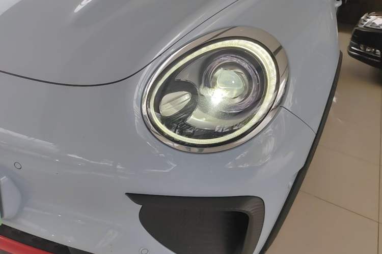 Used ORA Good Cat GT 2023 Mulan Edition 401km Luxury Version Left Front Headlight