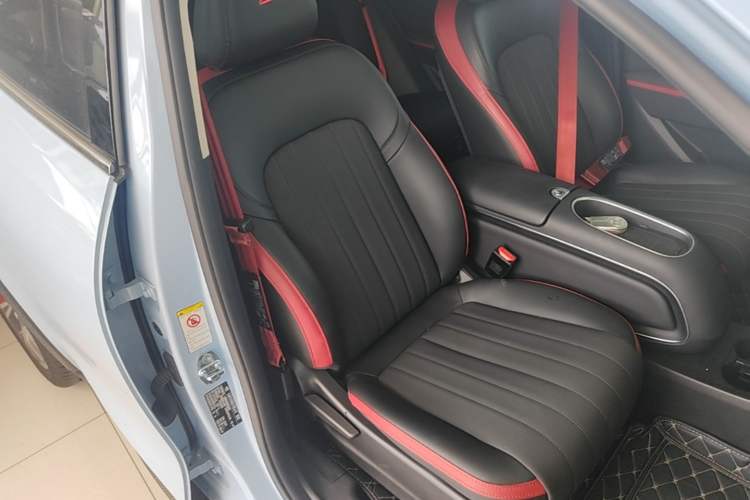 Used ORA Good Cat GT 2023 Mulan Edition 401km Luxury Version Right Front Seat
