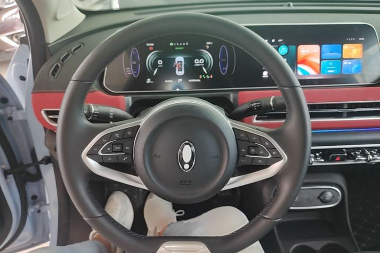Used ORA Good Cat GT 2023 Mulan Edition 401km Luxury Version Steering Wheel