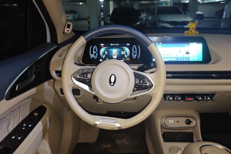 Used ORA Good Cat GT 2023 Mulan Edition 401km Prestige Version Steering Wheel