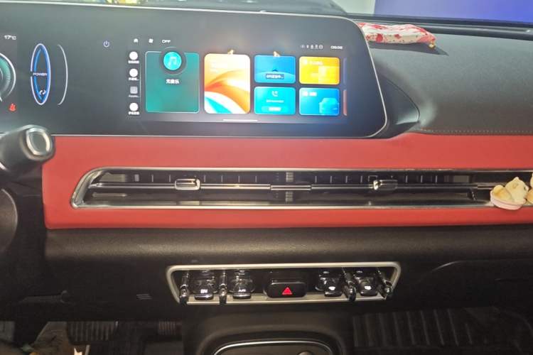 Used ORA Good Cat GT 2023 Mulan Edition 401km Luxury Version Audio And AC Panel