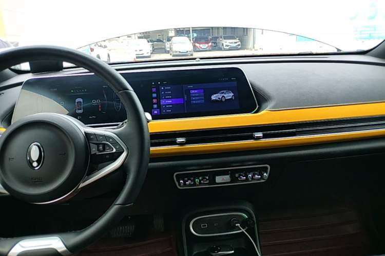 Used ORA Good Cat GT 2023 Mulan Edition 401km Prestige Version Audio And AC Panel