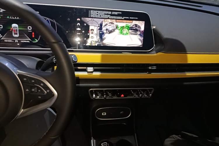 Used ORA Good Cat GT 2023 Mulan Edition 401km Prestige Version Audio And AC Panel