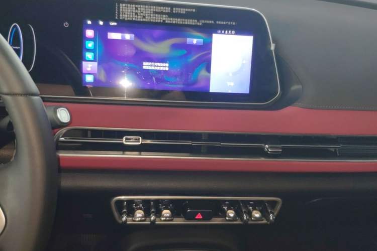 Used ORA Good Cat GT 2023 Mulan Edition 401km Luxury Version Audio And AC Panel