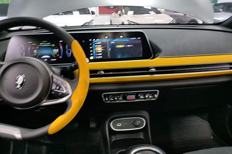 Used ORA Good Cat GT 2023 Mulan Edition 401 km Premium Version Audio And AC Panel