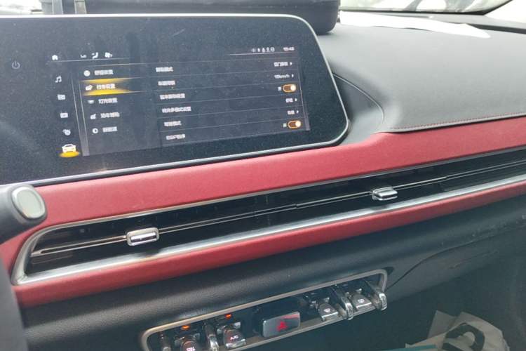 Used ORA Good Cat GT 2023 Mulan Edition 401km Luxury Version Audio And AC Panel