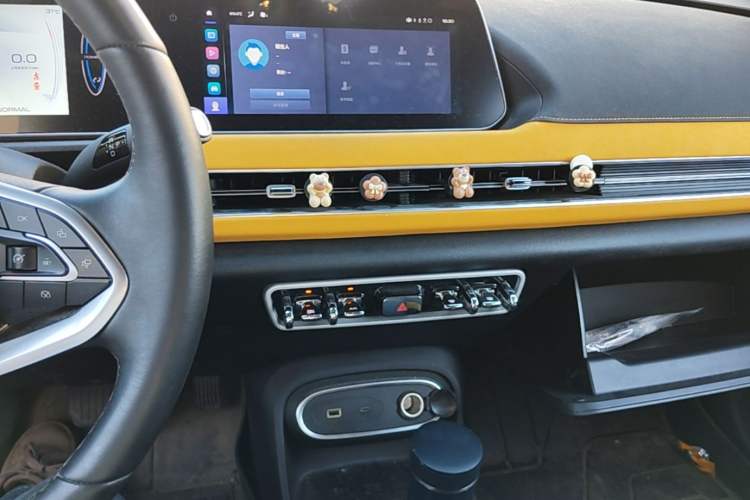 Used ORA Good Cat GT 2023 Mulan Edition 401 km Premium Version Audio And AC Panel