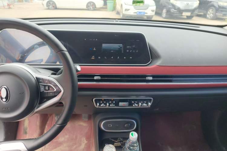 Used ORA Good Cat GT 2023 Mulan Edition 401km Luxury Version Audio And AC Panel