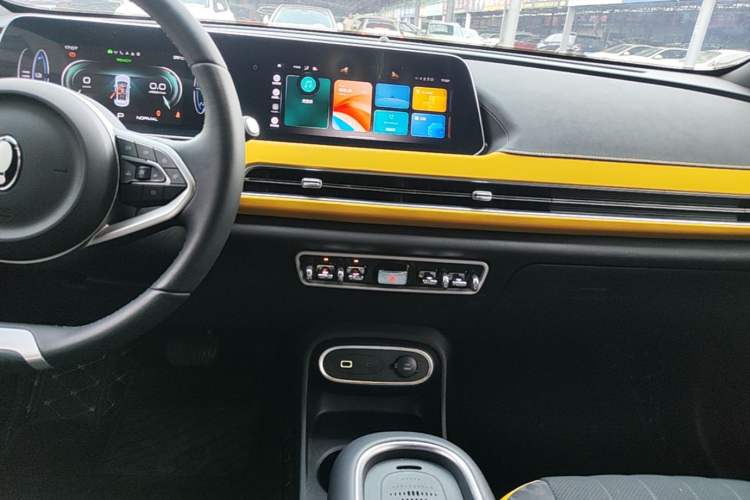 Used ORA Good Cat GT 2023 Mulan Edition 401 km Premium Version Audio And AC Panel