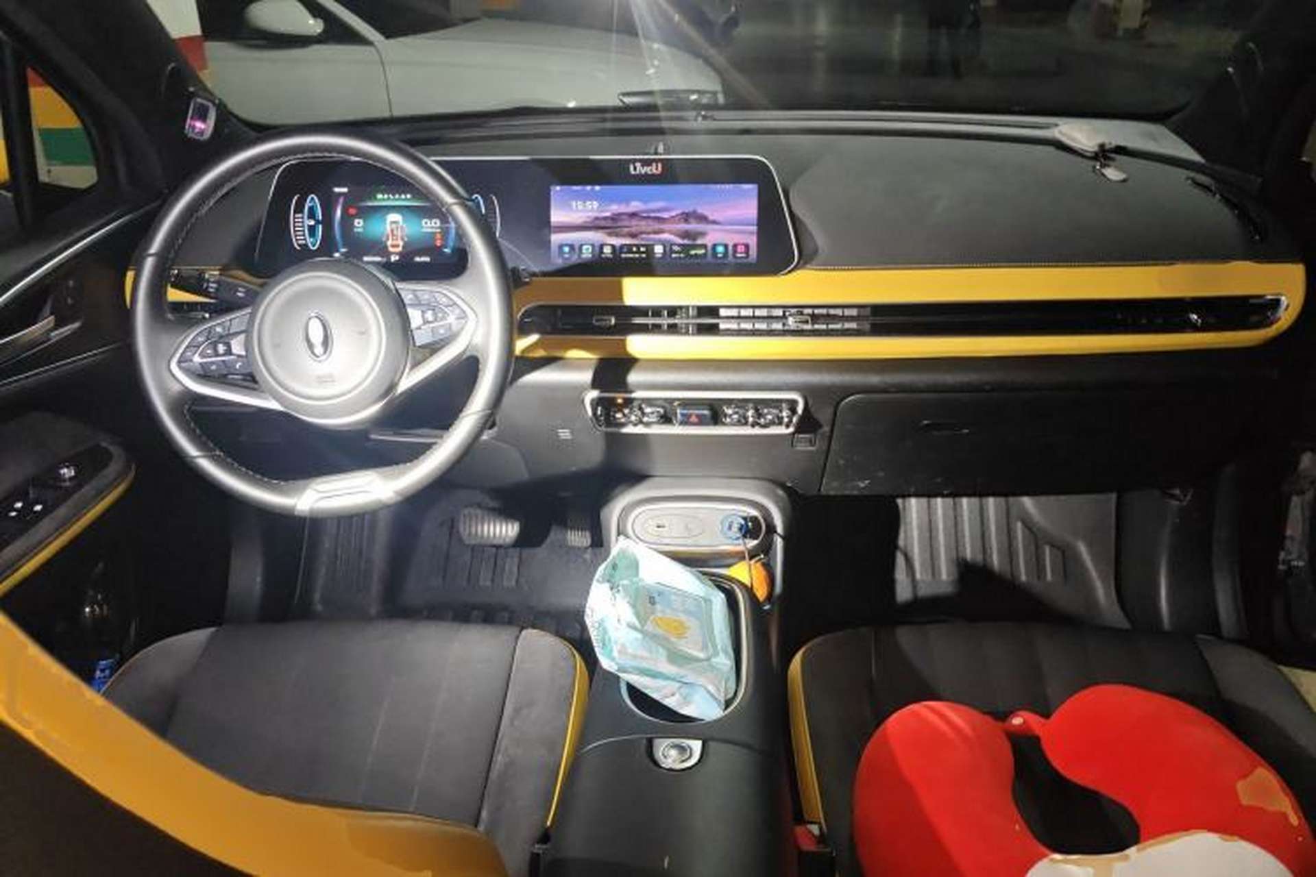 Used ORA Good Cat GT 2023 Mulan Edition 401km Prestige Version Center Console
