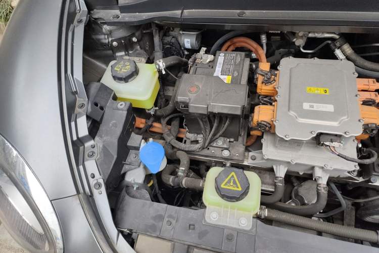 Used ORA Good Cat GT 2023 Mulan Edition 401 km Premium Version Engine Bay Right