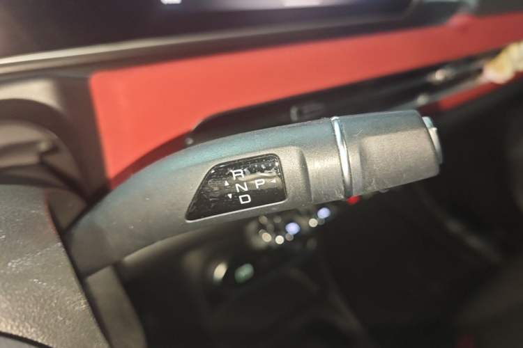 Used ORA Good Cat GT 2023 Mulan Edition 401km Luxury Version Gear Lever