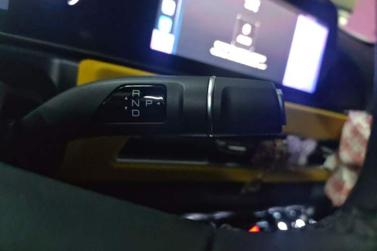 Used ORA Good Cat GT 2023 Mulan Edition 401 km Premium Version Gear Lever