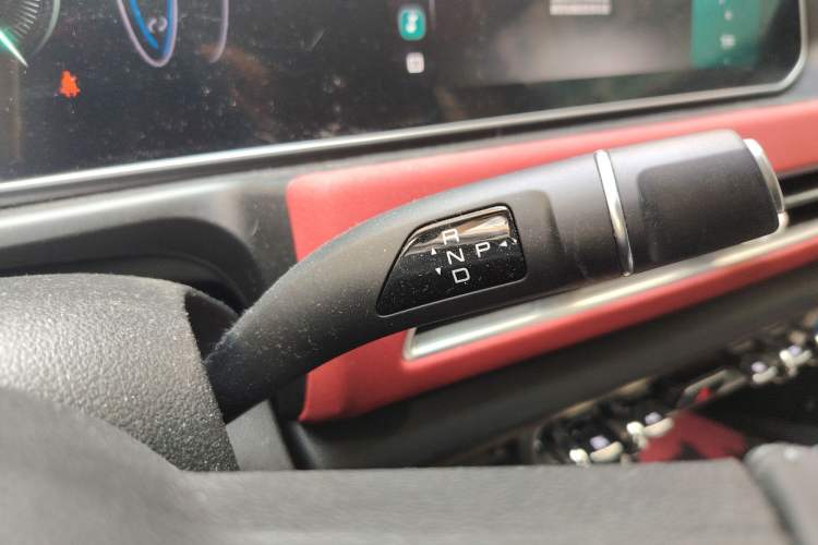 Used ORA Good Cat GT 2023 Mulan Edition 401km Luxury Version Gear Lever