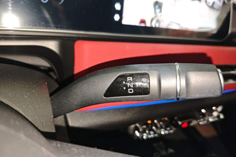 Used ORA Good Cat GT 2023 Mulan Edition 401km Luxury Version Gear Lever