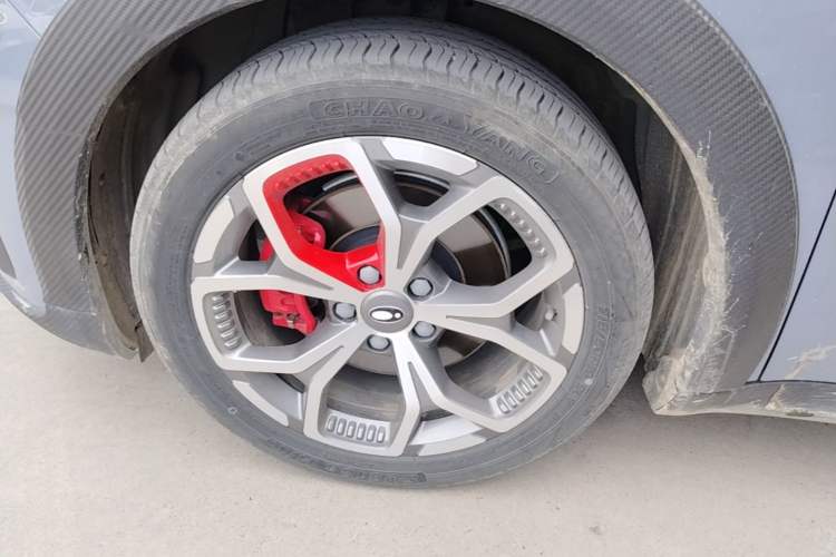 Used ORA Good Cat GT 2023 Mulan Edition 401km Luxury Version Left Front Wheel Hub