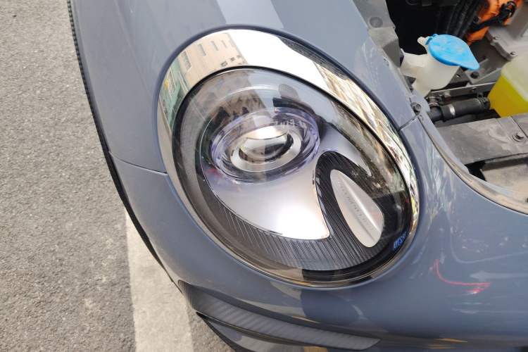 Used ORA Good Cat GT 2023 Mulan Edition 401km Luxury Version Right Front Headlight