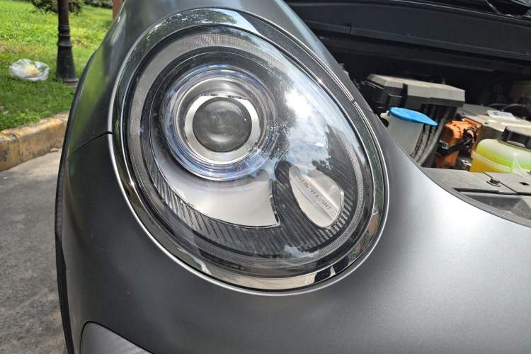 Used ORA Good Cat GT 2023 Mulan Edition 401km Prestige Version Right Front Headlight