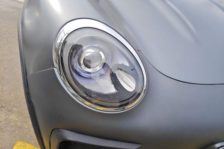 Used ORA Good Cat GT 2023 Mulan Edition 401km Prestige Version Right Front Headlight