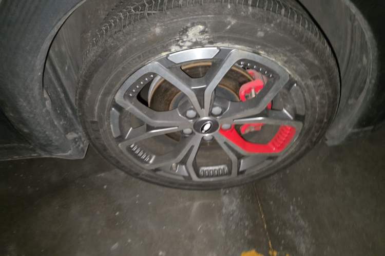 Used ORA Good Cat GT 2023 Mulan Edition 401km Luxury Version Right Front Wheel Hub