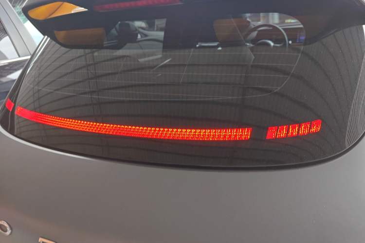 Used ORA Good Cat GT 2023 Mulan Edition 401 km Premium Version Right Rear Taillight