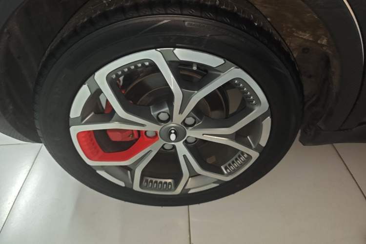 Used ORA Good Cat GT 2023 Mulan Edition 401km Luxury Version Right Rear Wheel Hub