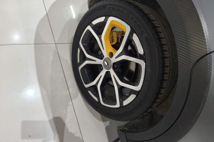 Used ORA Good Cat GT 2023 Mulan Edition 401km Prestige Version Right Rear Wheel Hub