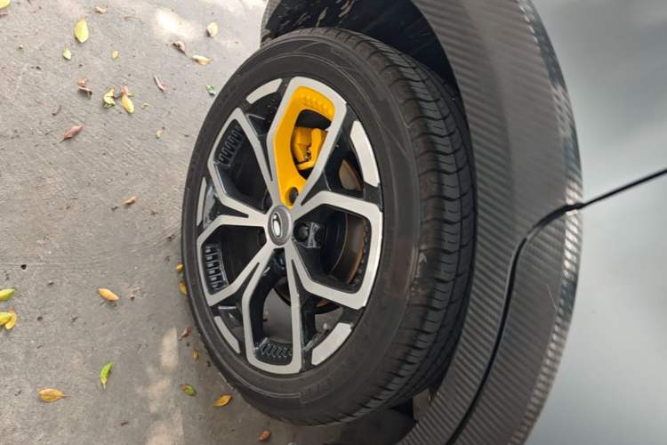 Used ORA Good Cat GT 2023 Mulan Edition 401km Prestige Version Right Rear Wheel Hub