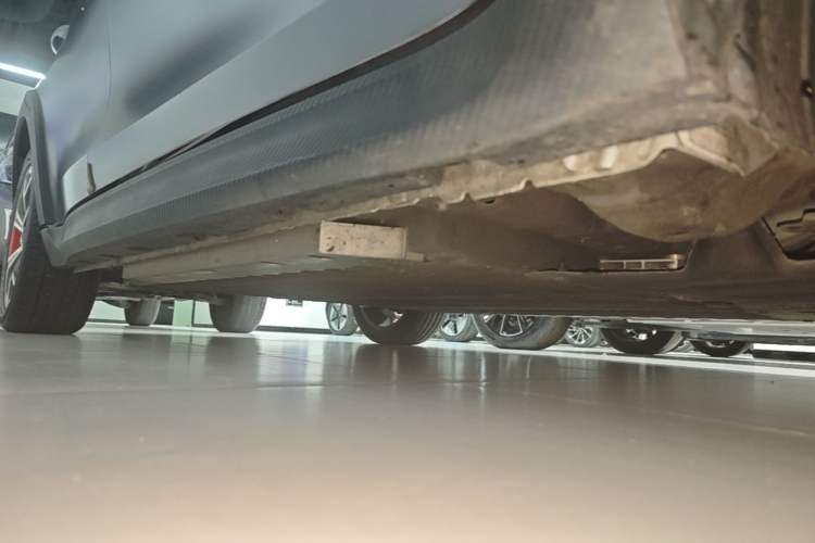 Used ORA Good Cat GT 2023 Mulan Edition 401km Luxury Version Right Side Sill