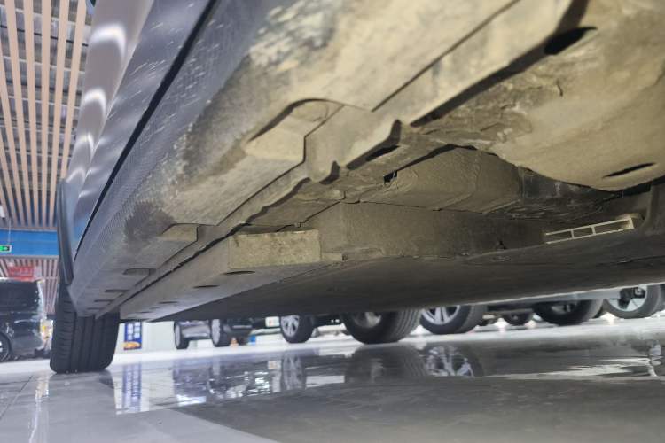 Used ORA Good Cat GT 2023 Mulan Edition 401km Prestige Version Right Side Sill