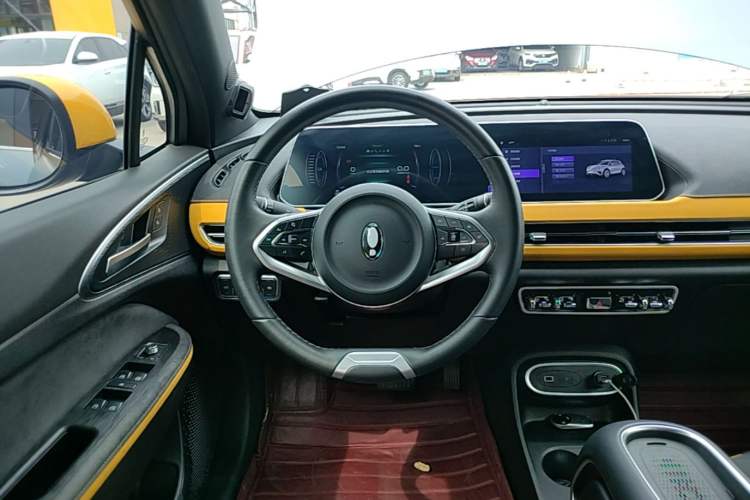 Used ORA Good Cat GT 2023 Mulan Edition 401km Prestige Version Steering Wheel