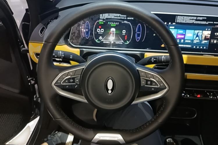 Used ORA Good Cat GT 2023 Mulan Edition 401km Prestige Version Steering Wheel