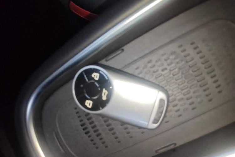 Used ORA Good Cat GT 2023 Mulan Edition 401km Luxury Version Vehicle Key