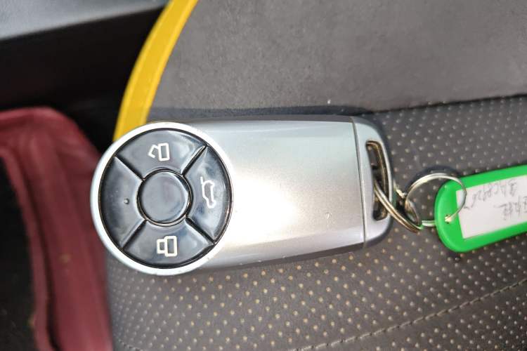 Used ORA Good Cat GT 2023 Mulan Edition 401km Prestige Version Vehicle Key
