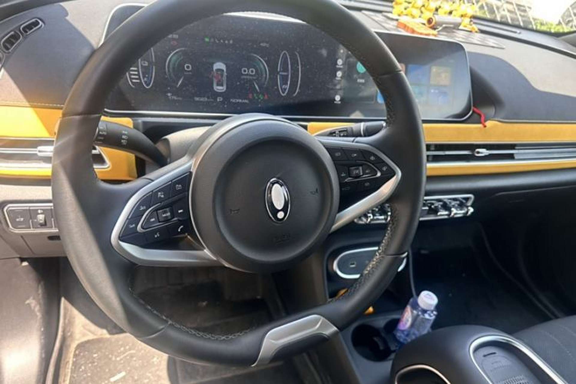 Used ORA Good Cat GT 2023 Mulan Edition 401 km Premium Version Steering Wheel